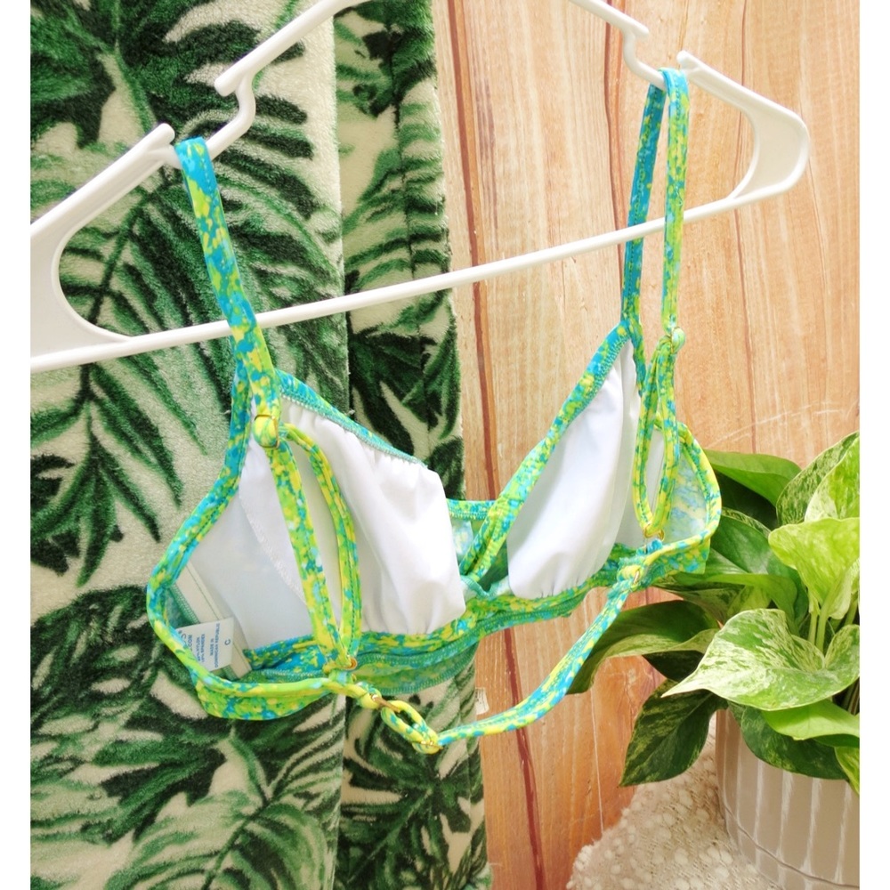 Venus paint splatter twist bikini top 🦋 - Picture 3 of 5